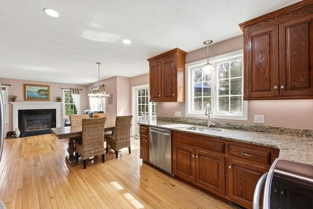 138 North St, Bellingham, MA 02019