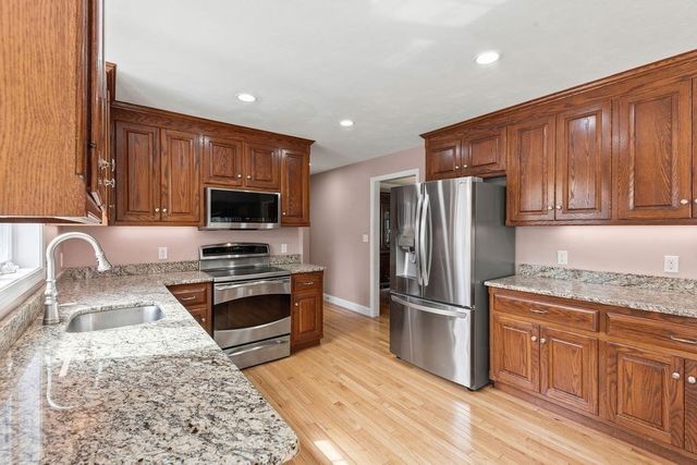 138 North St, Bellingham, MA 02019