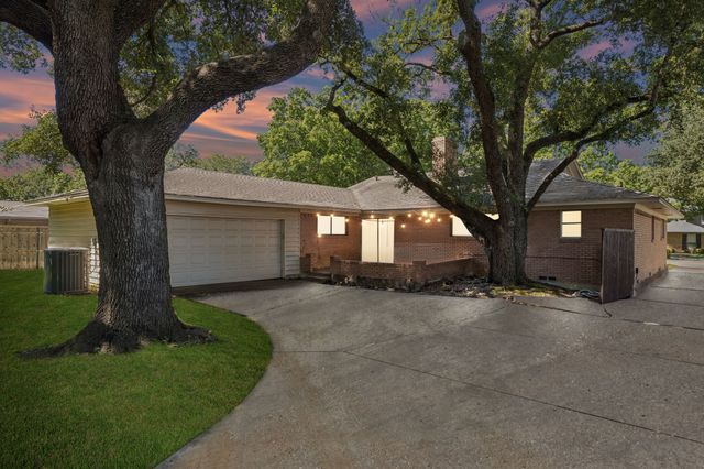7066 Arboreal Drive, Dallas, TX 75231