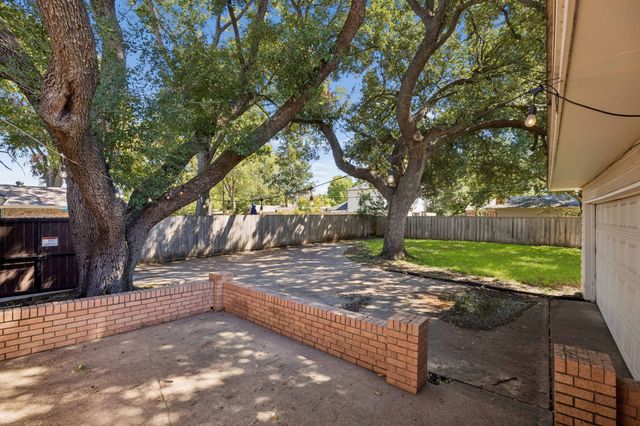 7066 Arboreal Drive, Dallas, TX 75231