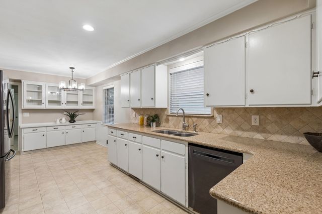 7066 Arboreal Drive, Dallas, TX 75231