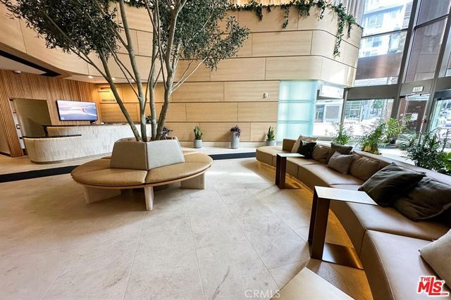 1100 Wilshire Boulevard 2608, Los Angeles, CA 90017