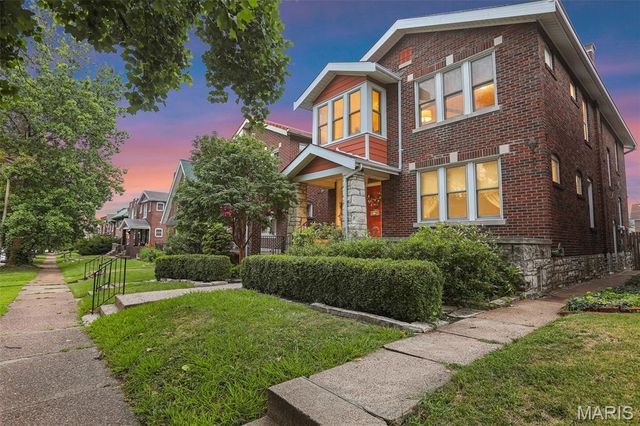 5004 Winona Avenue, St Louis, MO 63109
