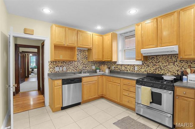 5004 Winona Avenue, St Louis, MO 63109