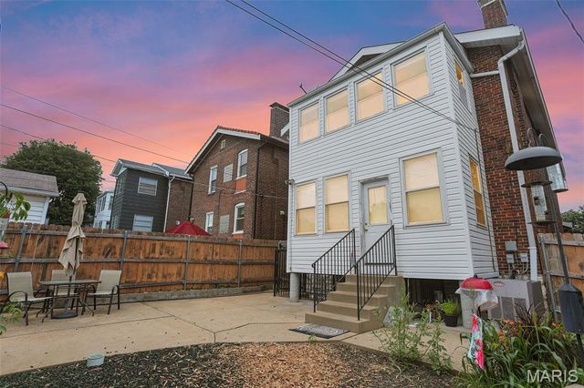 5004 Winona Avenue, St Louis, MO 63109
