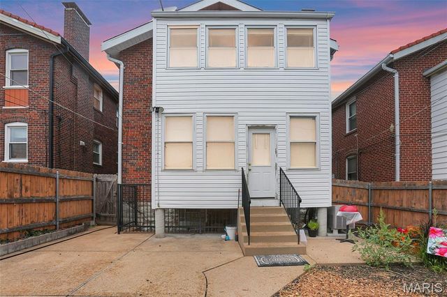 5004 Winona Avenue, St Louis, MO 63109