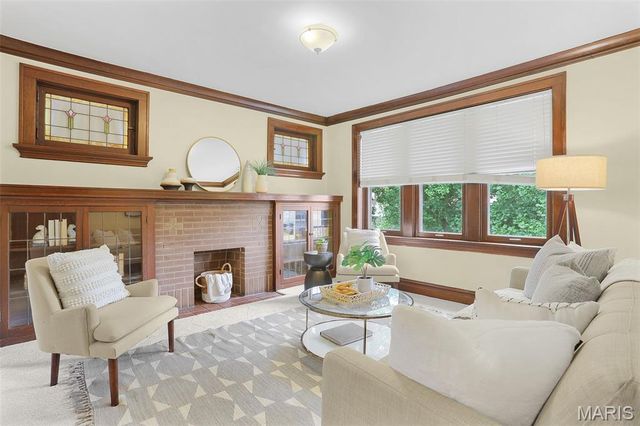5004 Winona Avenue, St Louis, MO 63109