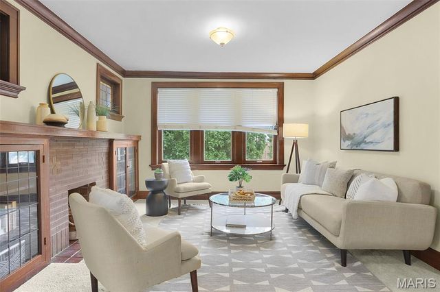 5004 Winona Avenue, St Louis, MO 63109