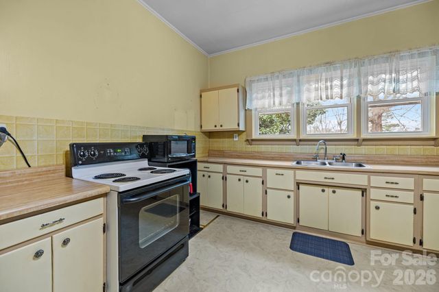 2940 Ambrose Drive, Gastonia, NC 28056