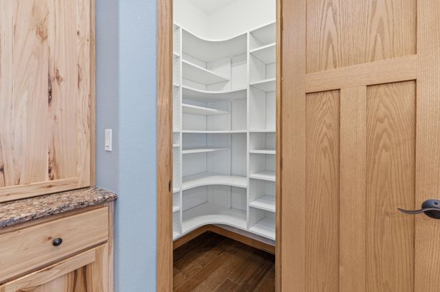 118 W Beaton Drive, West Fargo, ND 58078