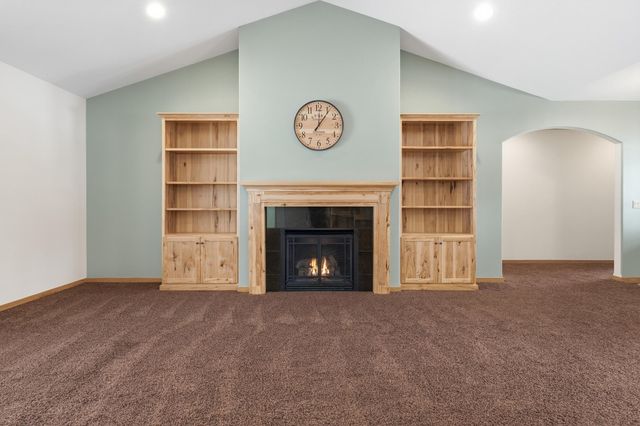 118 W Beaton Drive, West Fargo, ND 58078