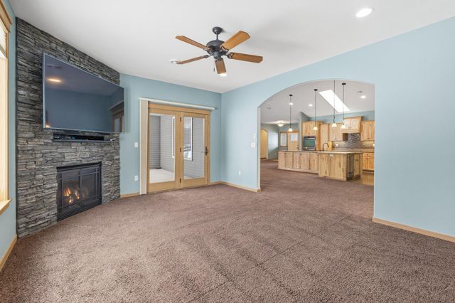 118 W Beaton Drive, West Fargo, ND 58078