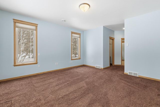 118 W Beaton Drive, West Fargo, ND 58078