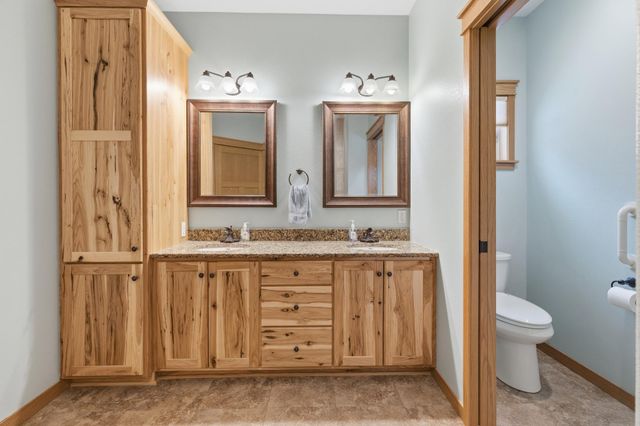 118 W Beaton Drive, West Fargo, ND 58078