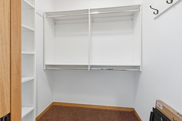 118 W Beaton Drive, West Fargo, ND 58078