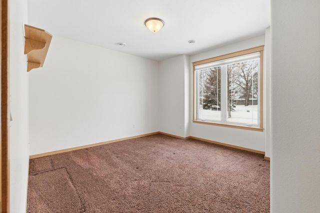 118 W Beaton Drive, West Fargo, ND 58078