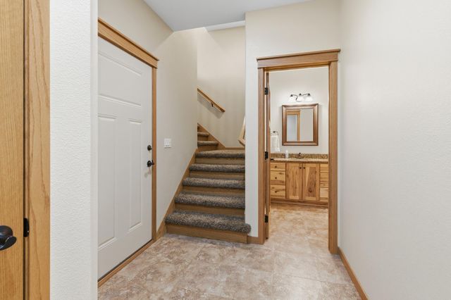 118 W Beaton Drive, West Fargo, ND 58078