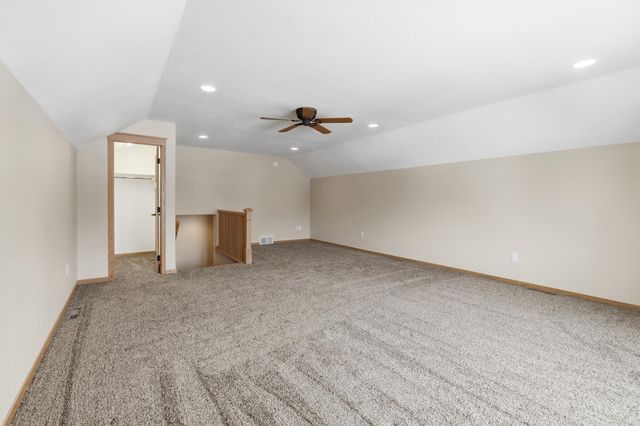 118 W Beaton Drive, West Fargo, ND 58078