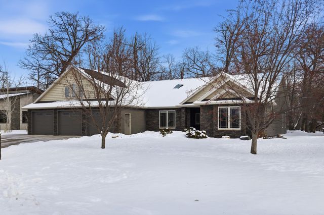 118 W Beaton Drive, West Fargo, ND 58078