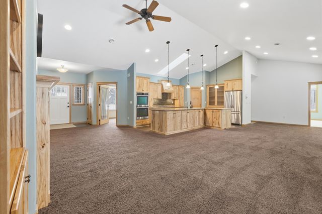 118 W Beaton Drive, West Fargo, ND 58078