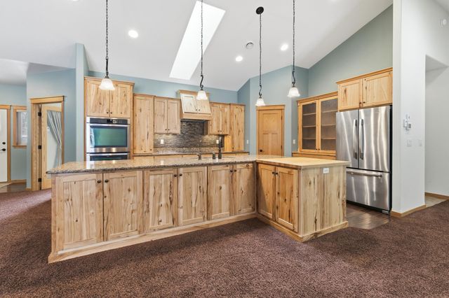 118 W Beaton Drive, West Fargo, ND 58078