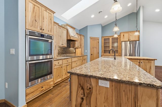 118 W Beaton Drive, West Fargo, ND 58078