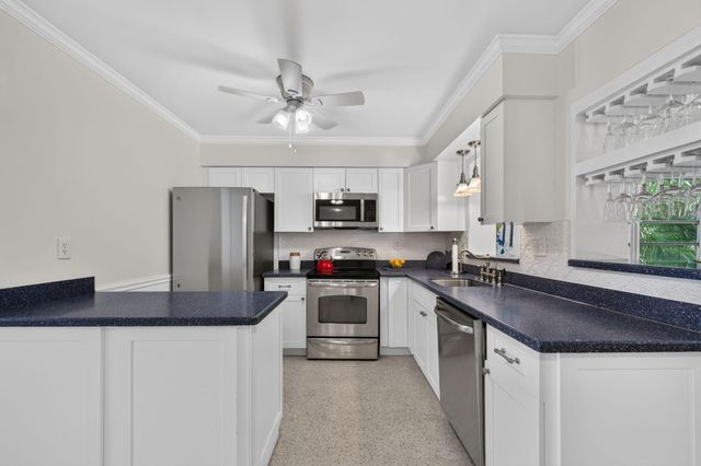 4711 NE 18th Terrace, Fort Lauderdale, FL 33308