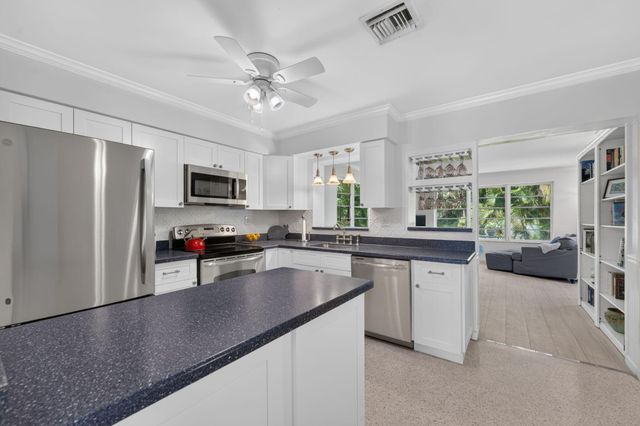4711 NE 18th Terrace, Fort Lauderdale, FL 33308