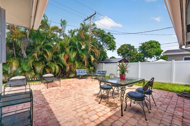 4711 NE 18th Terrace, Fort Lauderdale, FL 33308