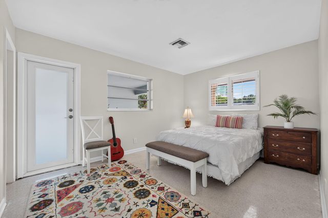 4711 NE 18th Terrace, Fort Lauderdale, FL 33308