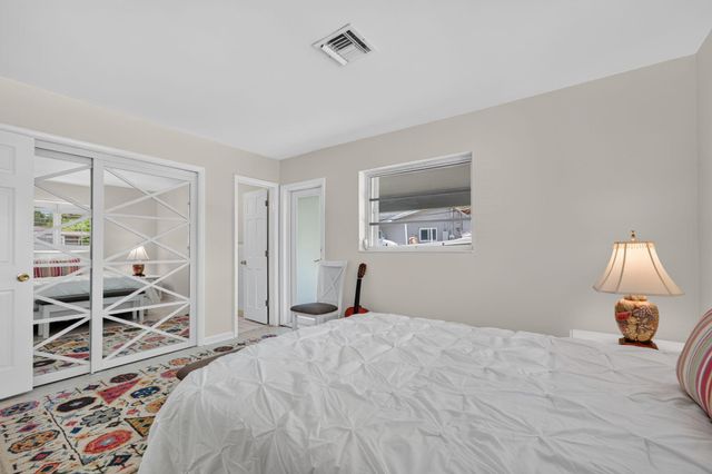 4711 NE 18th Terrace, Fort Lauderdale, FL 33308