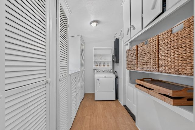 4711 NE 18th Terrace, Fort Lauderdale, FL 33308
