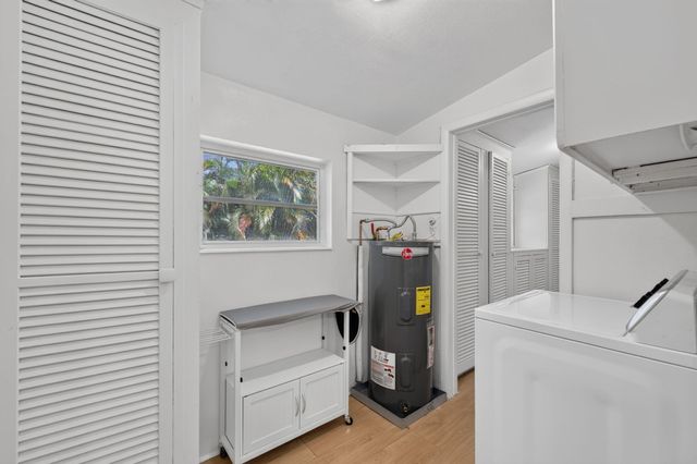 4711 NE 18th Terrace, Fort Lauderdale, FL 33308