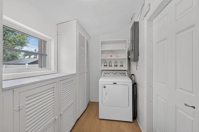 4711 NE 18th Terrace, Fort Lauderdale, FL 33308