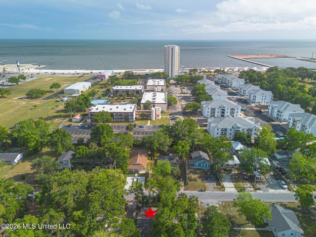 166 Violet Street, Biloxi, MS 39531
