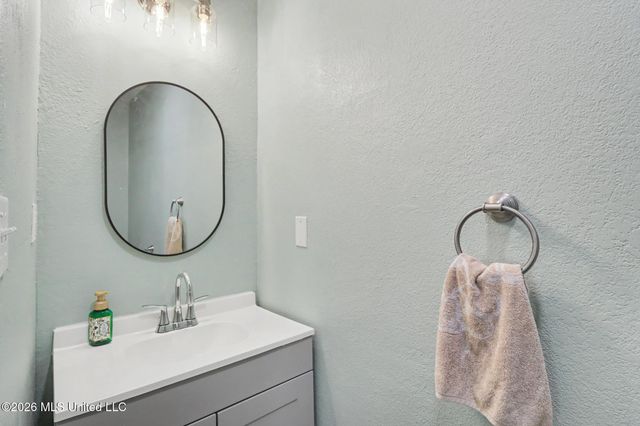 166 Violet Street, Biloxi, MS 39531