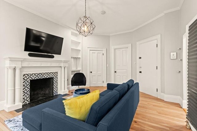 473 Beacon St 5, Boston, MA 02115