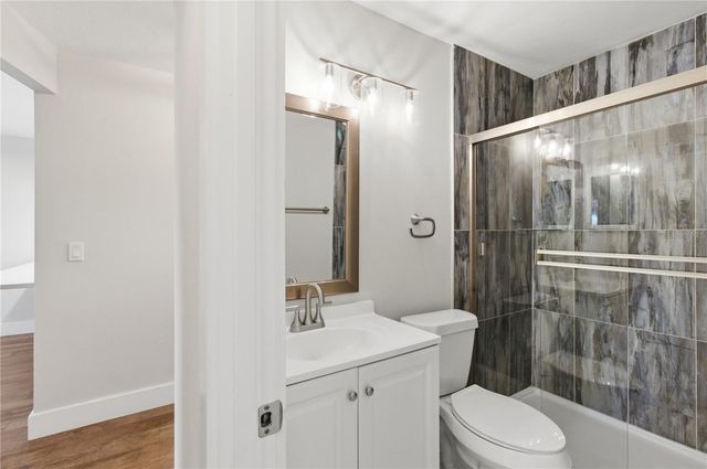 3500 BENEVA ROAD 307, Sarasota, FL 34232