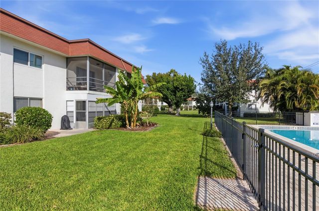 3500 BENEVA ROAD 307, Sarasota, FL 34232