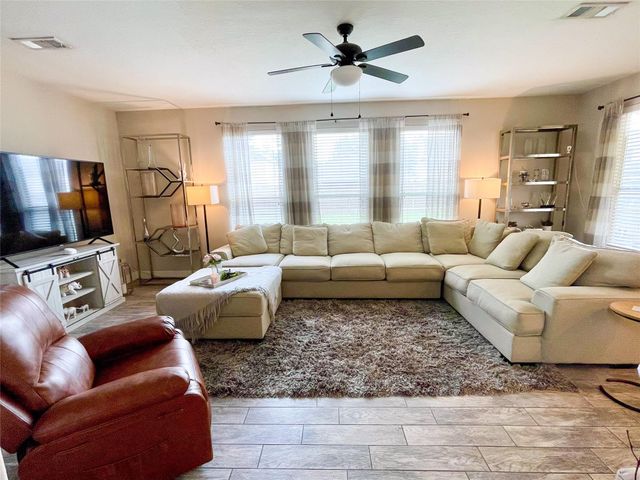 6173 Hidden Colony Lane, Dickinson, TX 77539