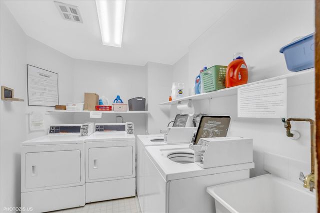 5200 OAKTON Street 102, Skokie, IL 60077