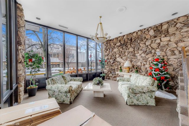 5200 OAKTON Street 102, Skokie, IL 60077