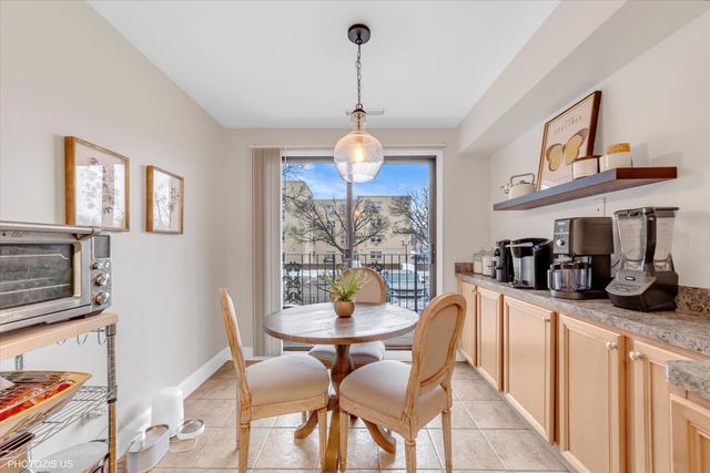 5200 OAKTON Street 102, Skokie, IL 60077