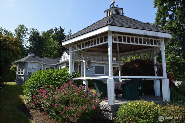 3538 Beach Drive E, Port Orchard, WA 98366