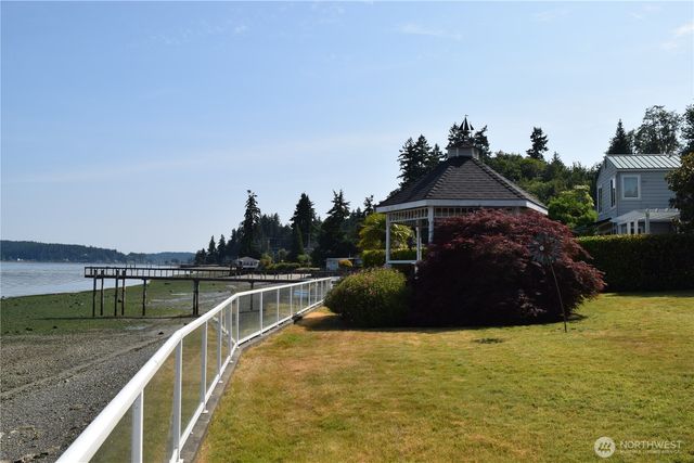 3538 Beach Drive E, Port Orchard, WA 98366
