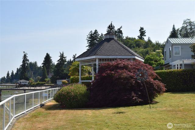 3538 Beach Drive E, Port Orchard, WA 98366