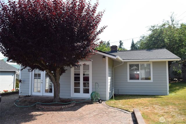 3538 Beach Drive E, Port Orchard, WA 98366