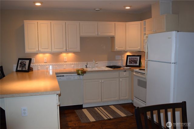 3538 Beach Drive E, Port Orchard, WA 98366