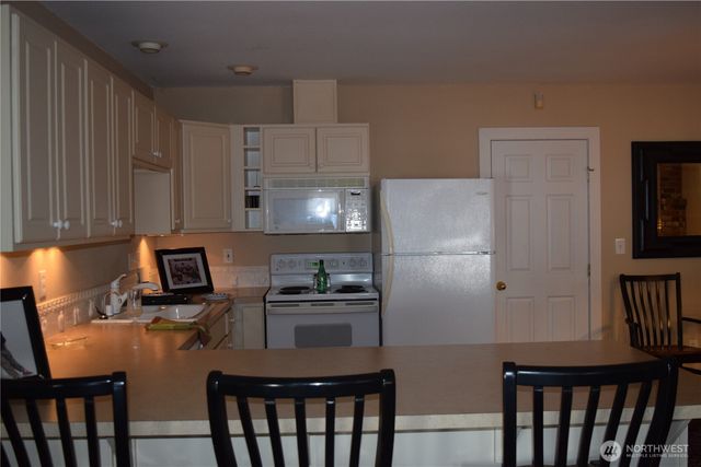 3538 Beach Drive E, Port Orchard, WA 98366