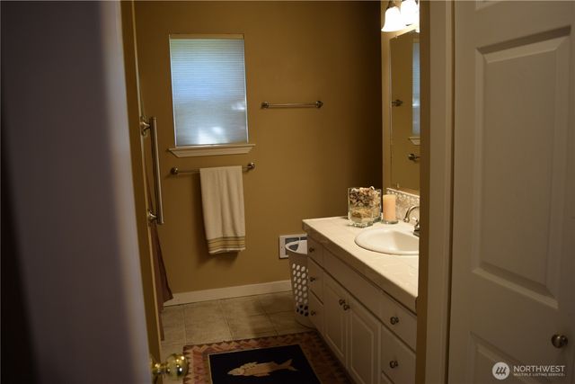 3538 Beach Drive E, Port Orchard, WA 98366